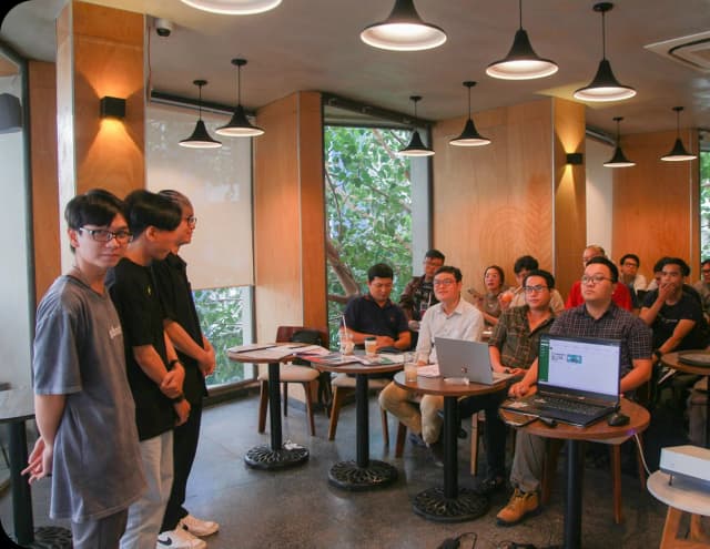 Khoảnh khắc học tập 7